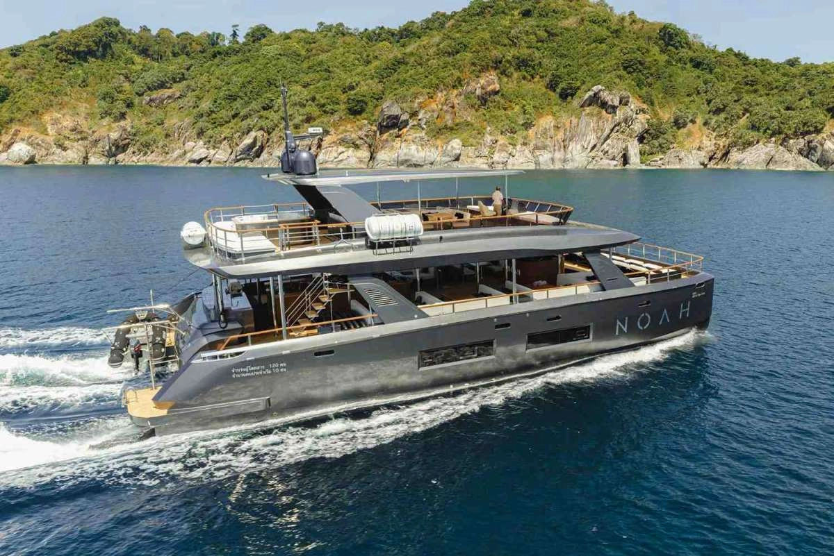 75ft Power Catamaran (Noah) — 1
