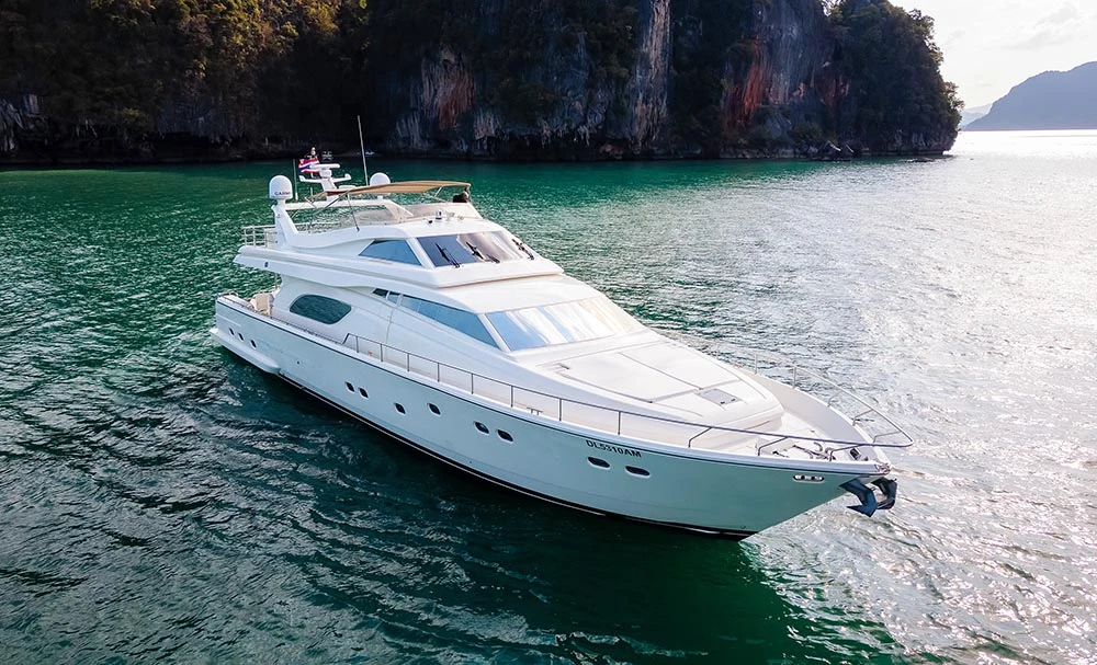 Ferretti 80ft