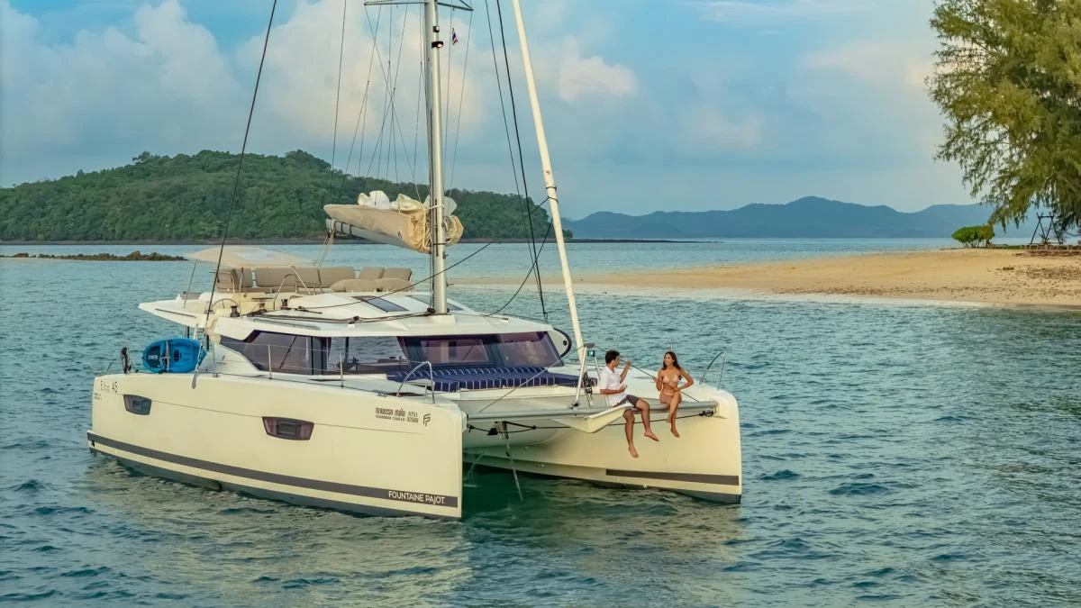 Fountaine Pajot 45ft — 2