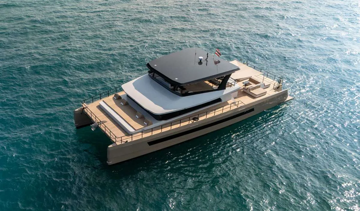 Power Catamaran 85ft (Pisces)